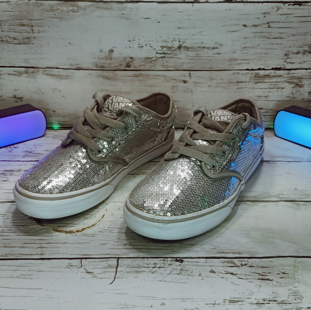 Vans - Picture 3 of 10